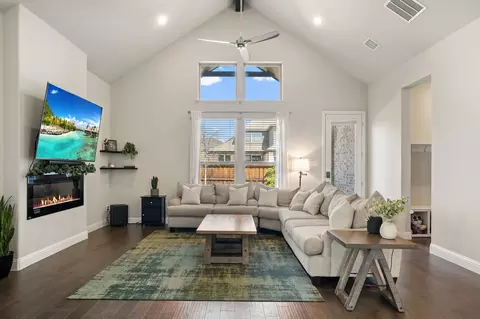 2270 English Ivy Rd, Frisco, TX 75033