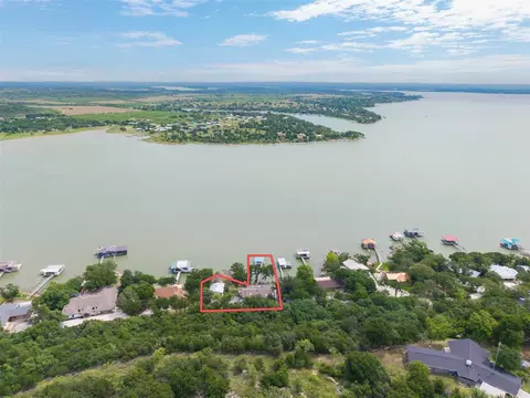 420 Lakeside Dr, Brownwood, TX 76801