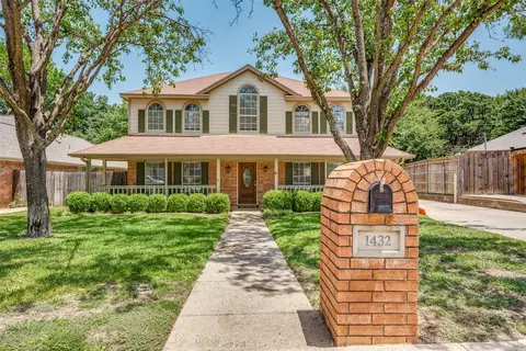 1432 Holley Creek Ln, Mansfield, TX 76063
