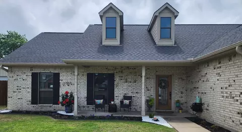 6080 Sunrise Ct, Athens, TX 75752
