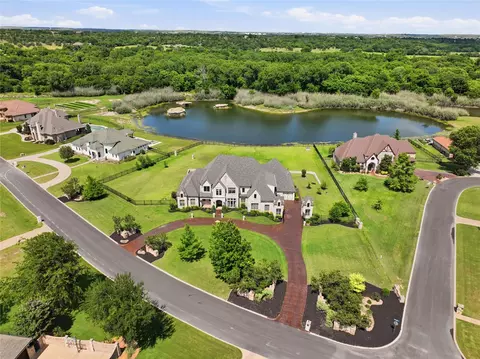 132 The Lakes Dr, Aledo, TX 76008