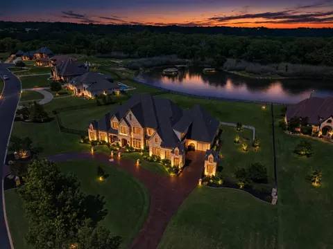 132 The Lakes Dr, Aledo, TX 76008