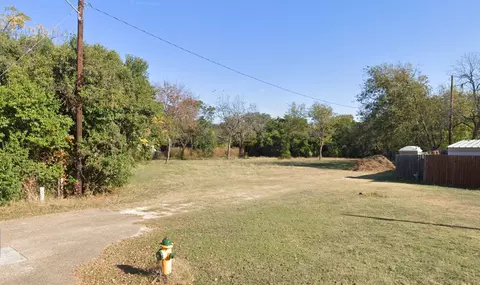 1300 Reuter Ave, Waco, TX 76708 photo 2