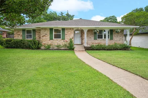 8426 Baumgarten Dr, Dallas, TX 75228