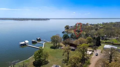 229 Esquire Estates Rd, Mabank, TX 75156
