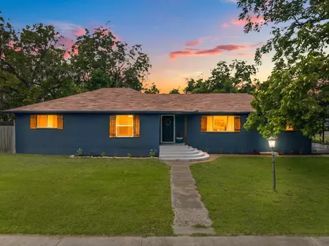 9338 5th St, Crawford, TX 76638