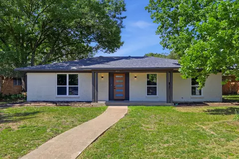 419 Summit Dr, Richardson, TX 75081