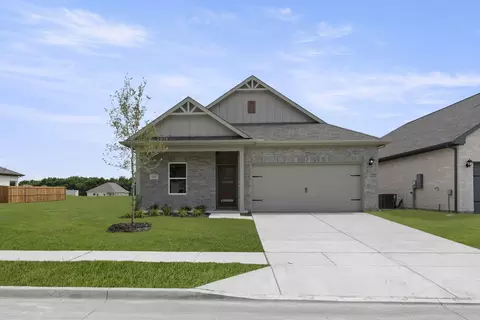 1227 Anderson Dr, Trenton, TX 75490