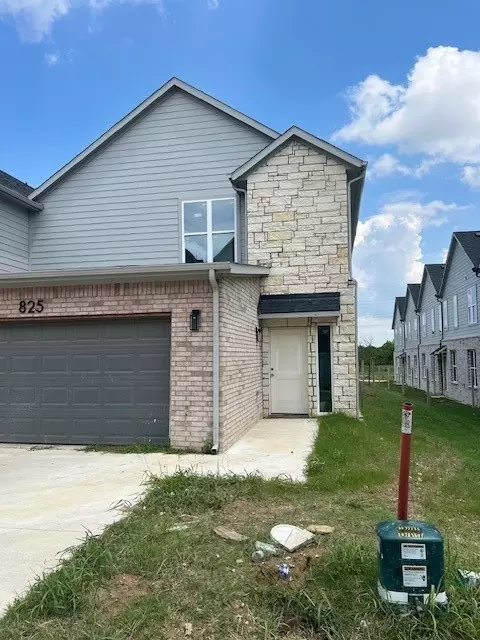 825 Premier Pkwy, Grand Prairie, TX 75051