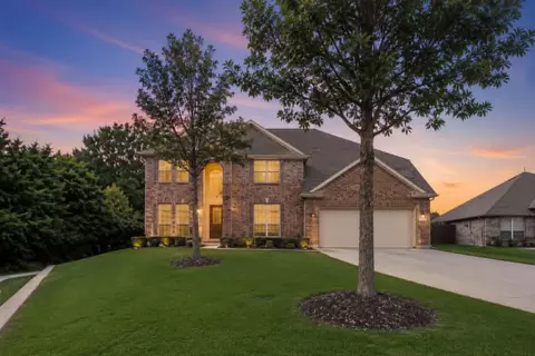 1300 Bellingham Cir, Glenn Heights, TX 75154