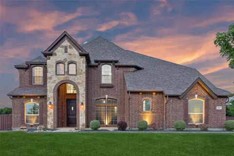 1310 Billingsley Dr, Waxahachie, TX 75167