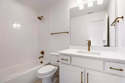 Bath - 791 Falls Dr, Prosper, TX 75078 photo 6 of 7
