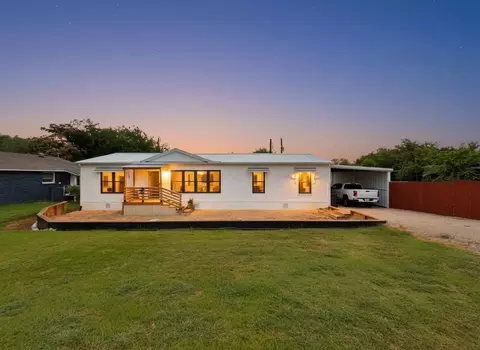 3909 Valley Ridge Dr, Granbury, TX 76048