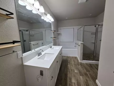 Bath - 3250 Springfield Rd, Springtown, TX 76082 photo 1 of 2