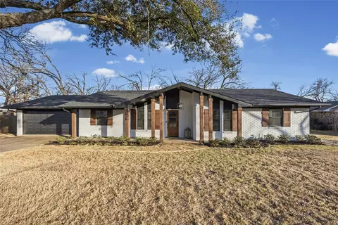 333 Highland Dr, Sulphur Springs, TX 75482