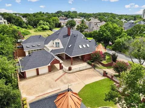 5811 Scenic Bay Ct, Arlington, TX 76013