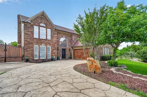 6319 Lake Bluff Dr, Dallas, TX 75249