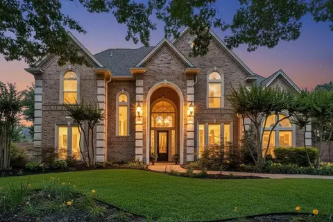 215 Bent Creek Ct, Southlake, TX 76092