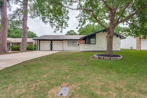 2209 Hackberry Dr, Arlington, TX 76013