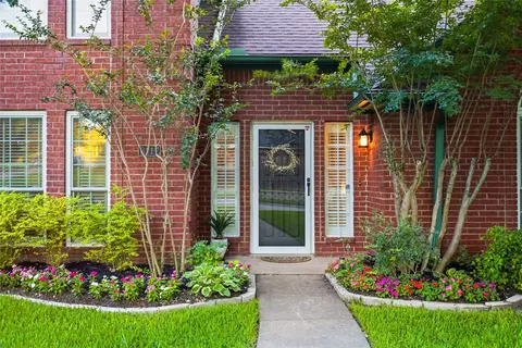 6117 Kittyhawk Dr, Rowlett, TX 75089
