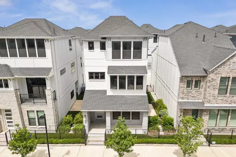 518 Winners Cir, Rowlett, TX 75088