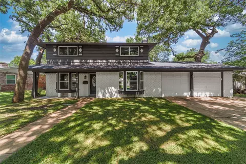 426 Little John Dr, Irving, TX 75061