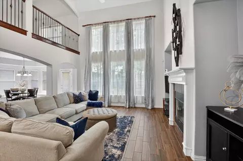 6601 Vintage Dr, Arlington, TX 76001