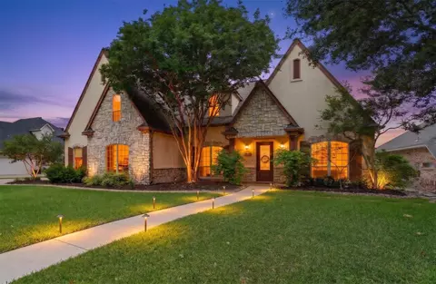 7605 Royal Troon Dr, Fort Worth, TX 76179
