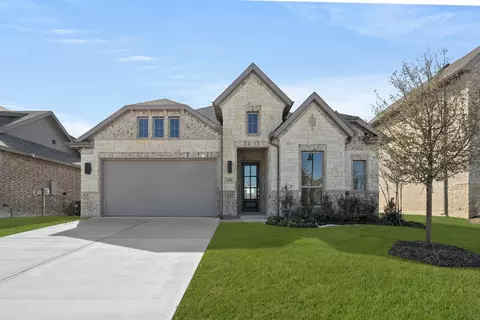 470 Red Maple Rd, Waxahachie, TX 75165