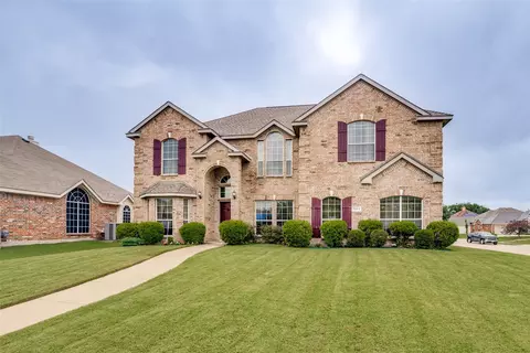 7204 Crane Dr, Sachse, TX 75048