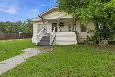 754 N Main Dr, Van Alstyne, TX 75495