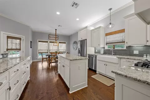 Kitchen - 2040 Brook Arbor Ct, Mcgregor, TX 76657 photo 2 of 3