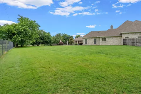 Exterior - 2040 Brook Arbor Ct, Mcgregor, TX 76657 photo 6 of 7