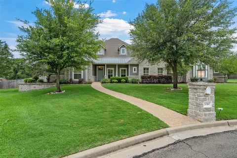 2040 Brook Arbor Ct, Mcgregor, TX 76657
