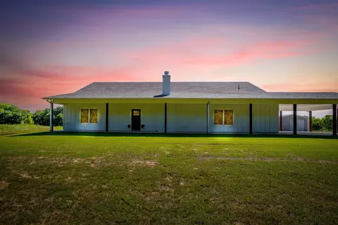13901 County Road 102, Grandview, TX 76050