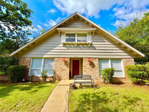 2117 Foxcroft Cir, Denton, TX 76209