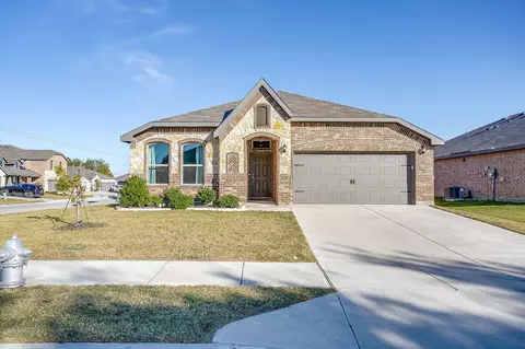 5828 Utopia Dr, Fort Worth, TX 76179