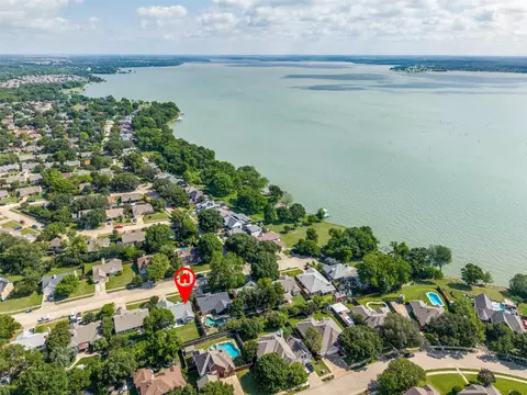 7701 Spinnaker Cv, Rowlett, TX 75089