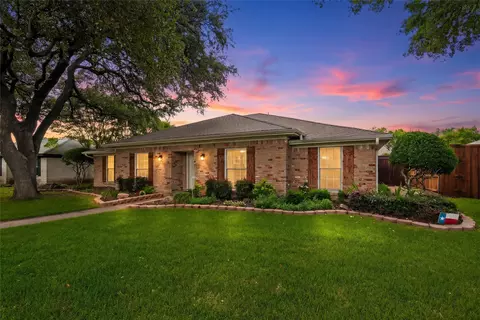 1004 Rainbow Dr, Richardson, TX 75081