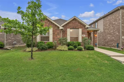 5829 Japonica St, Fort Worth, TX 76123