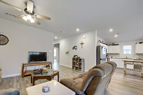 420 Jameson St, Springtown, TX 76082