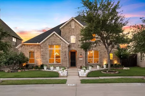 2709 Damsel Bella Blvd, Lewisville, TX 75056