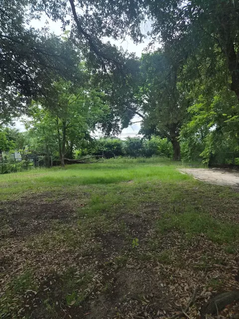 3507 Briscoe St, Greenville, TX 75401