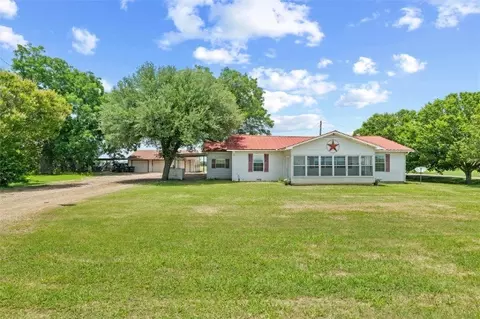 358 Wright Rd, Waxahachie, TX 75167