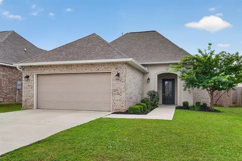 217 Pilatus Dr, Shreveport, LA 71106