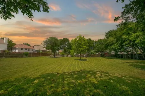 1000 Hughes Rd, Grapevine, TX 76051