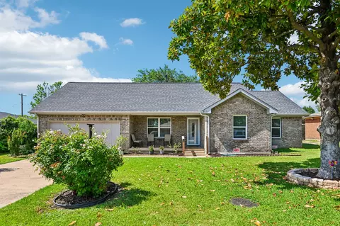 215 Tanco Ln, Duncanville, TX 75116