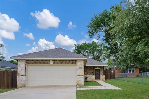 1239 E Woodin Blvd, Dallas, TX 75216