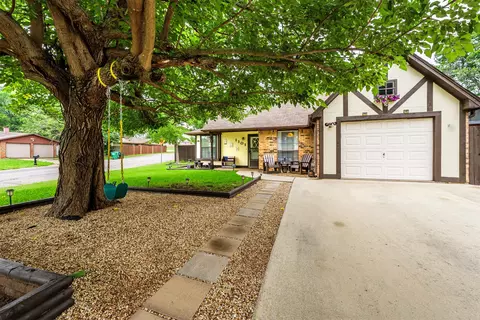 1101 Pin Oak Dr, Denton, TX 76209