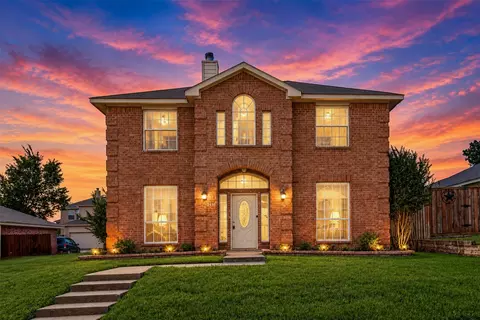 2416 Redfield Dr, Mesquite, TX 75181